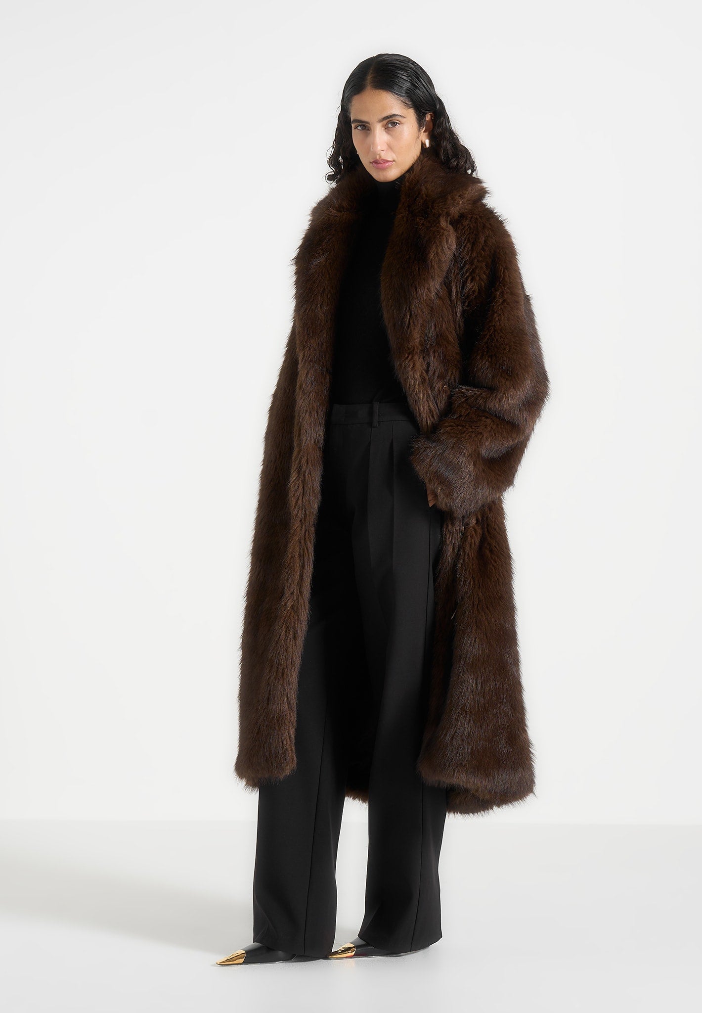 Bria - Oversized Faux Fur Coat With Belt - Brown