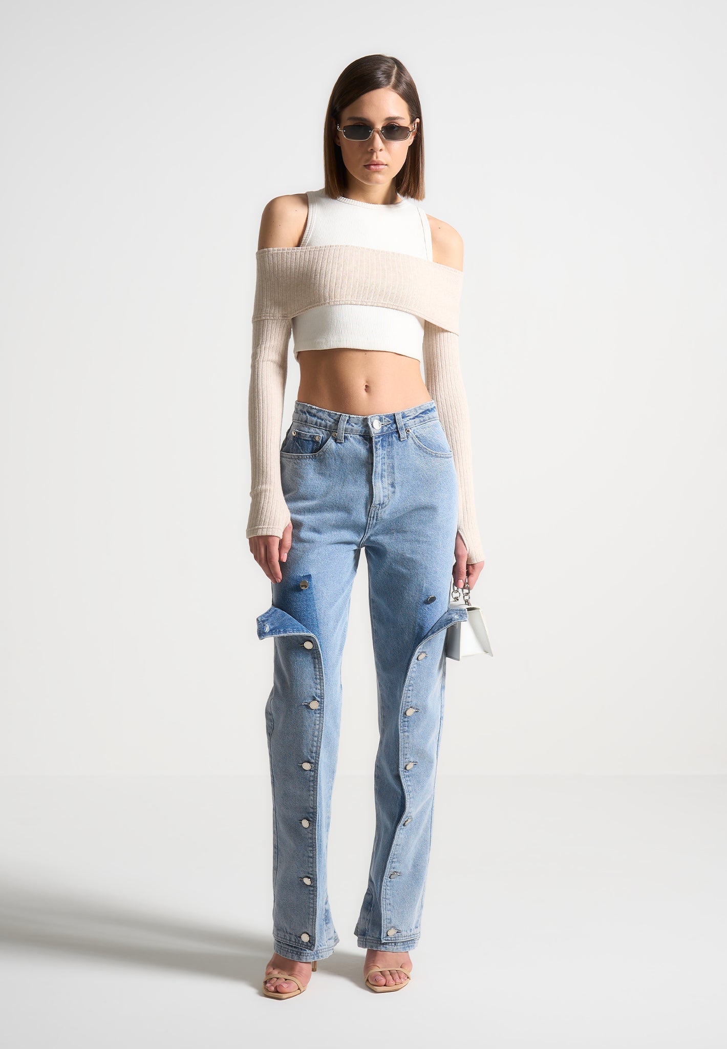button-down-overlay-mom-jeans-mid-blue