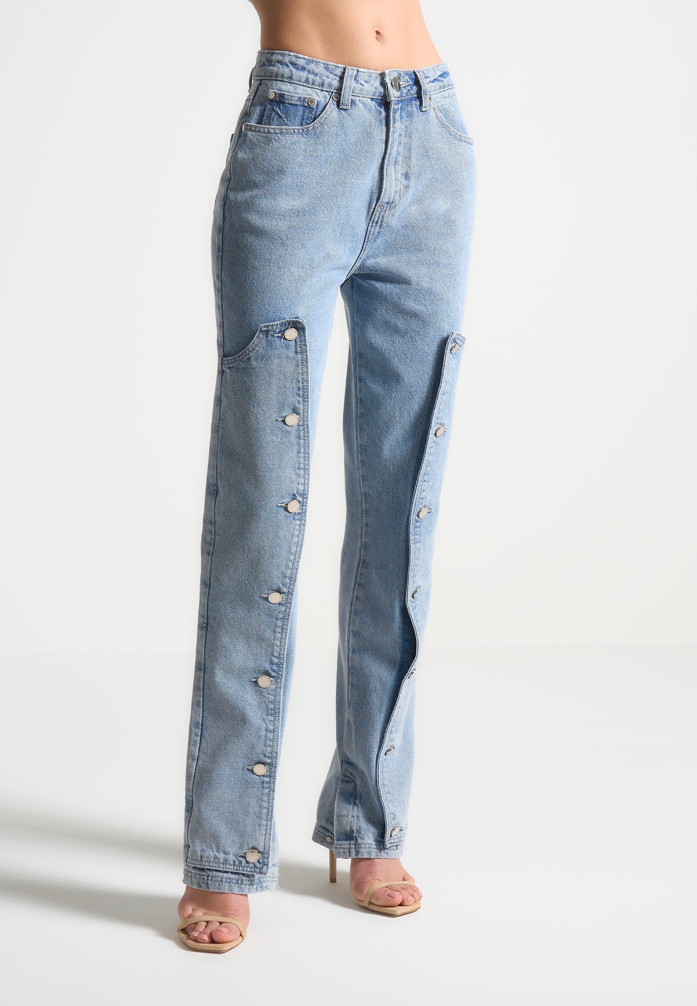 button-down-overlay-mom-jeans-mid-blue