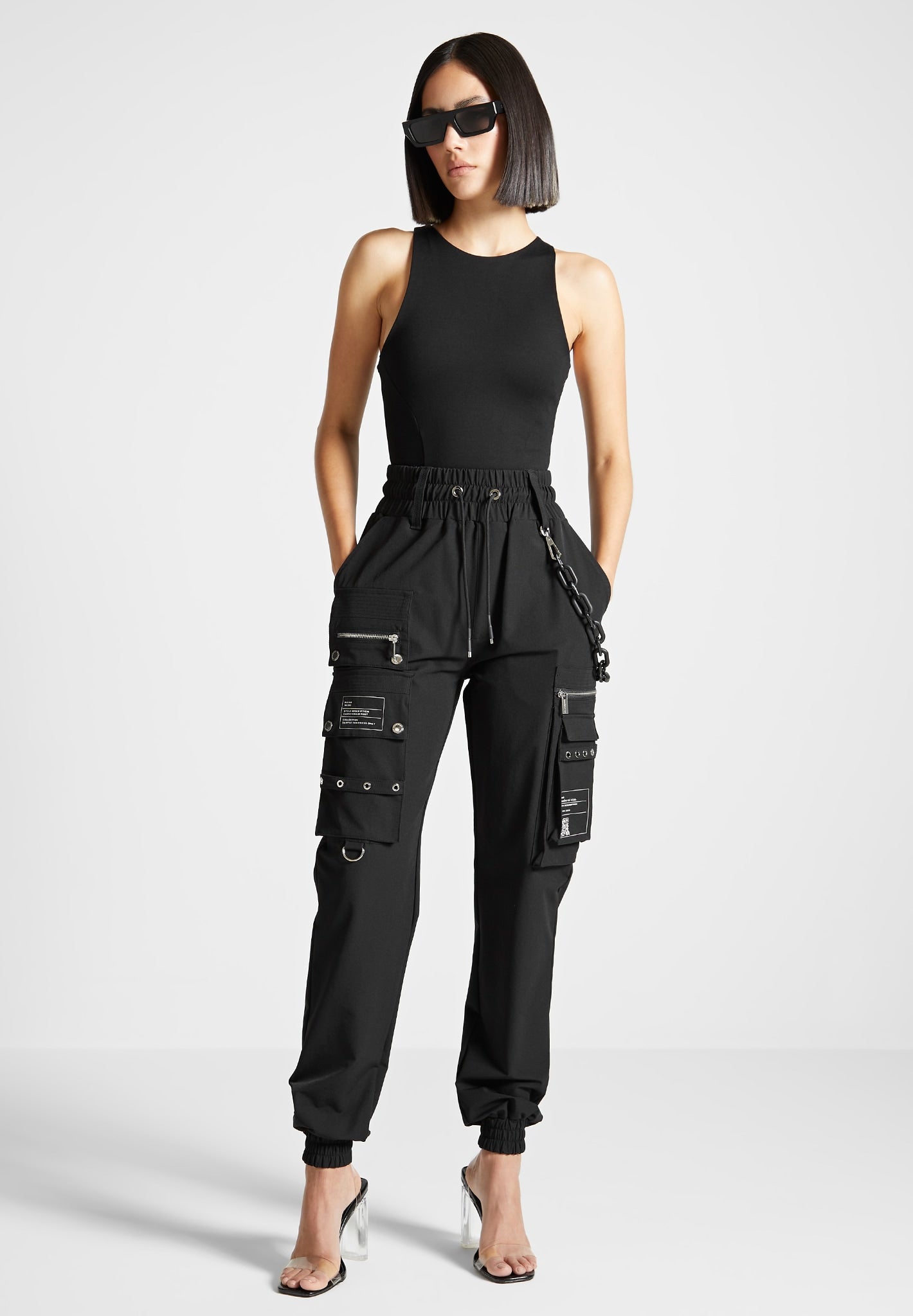 cargo-pants-with-marble-and-matte-chain-black