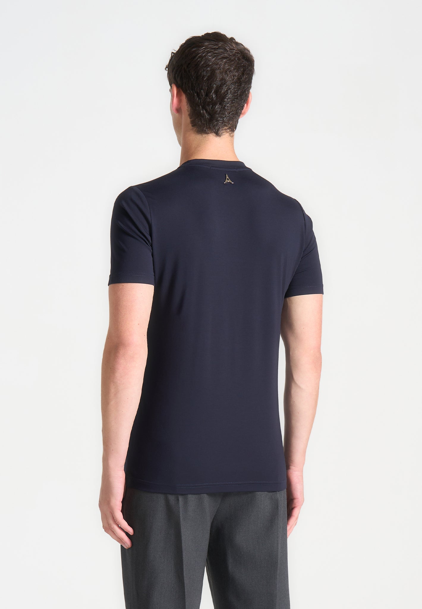 Éternel Fitted Luxe T-Shirt - Navy