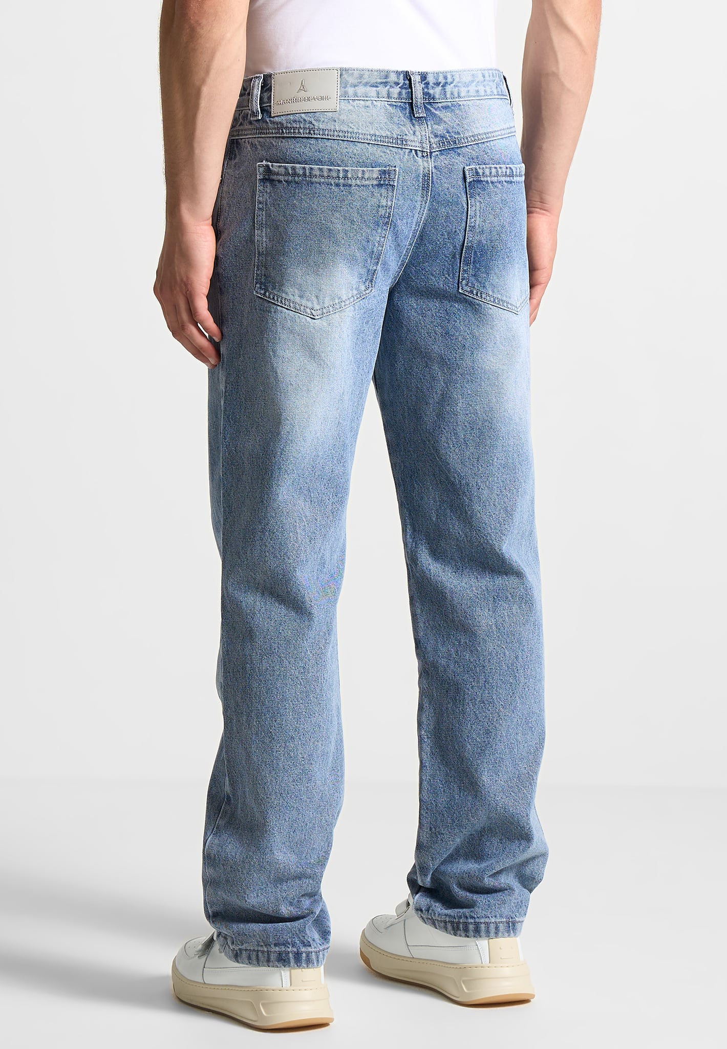 Relaxed Fit Jean - Washed Blue