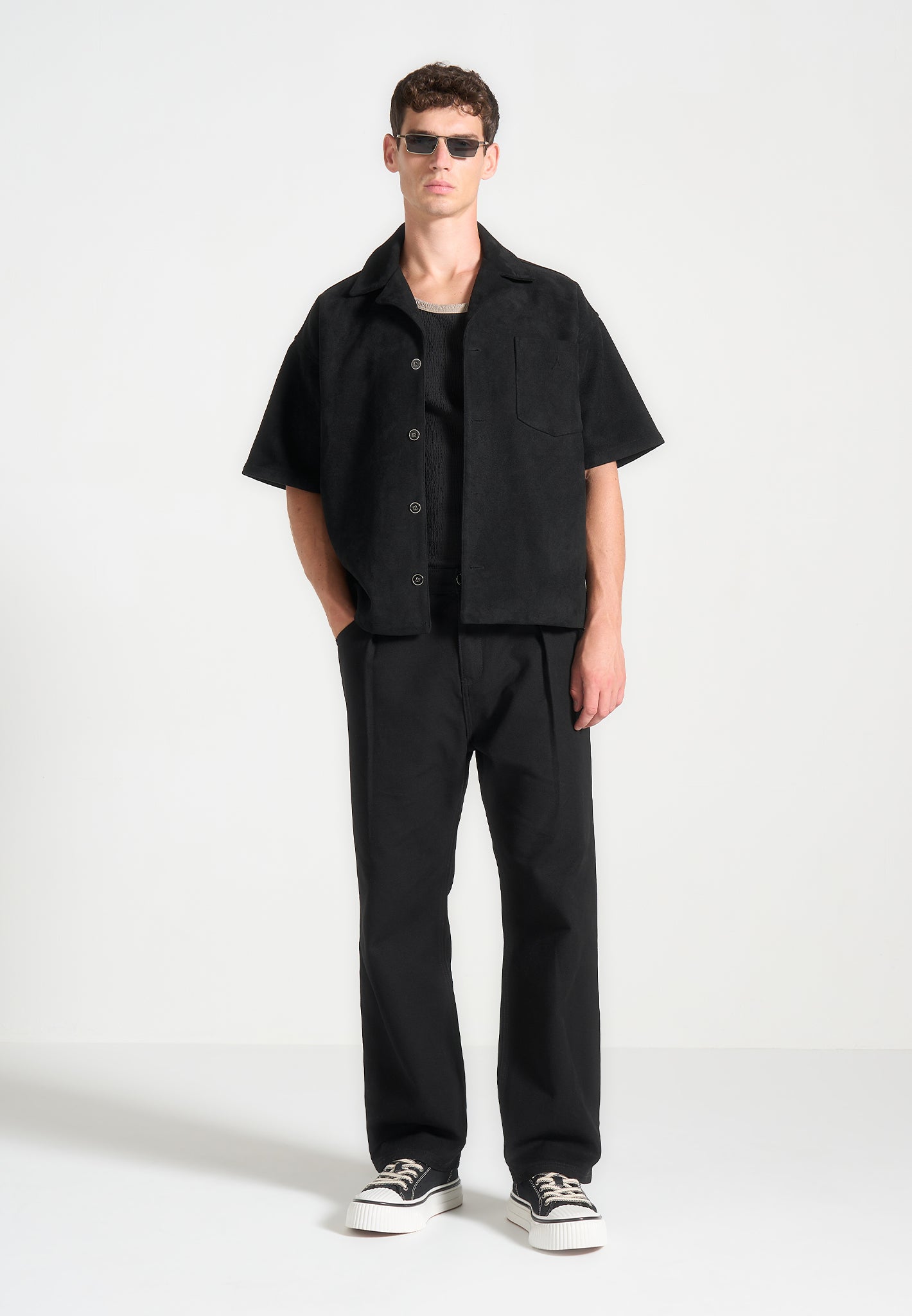 relaxed-fit-pleated-gabardine-jeans-black