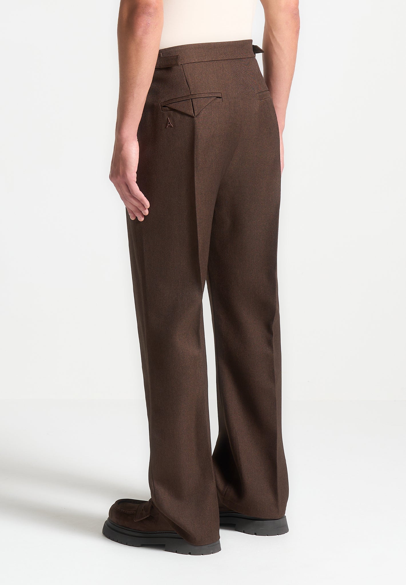 relaxed-fit-tailored-trousers-with-twin-pleat-brown