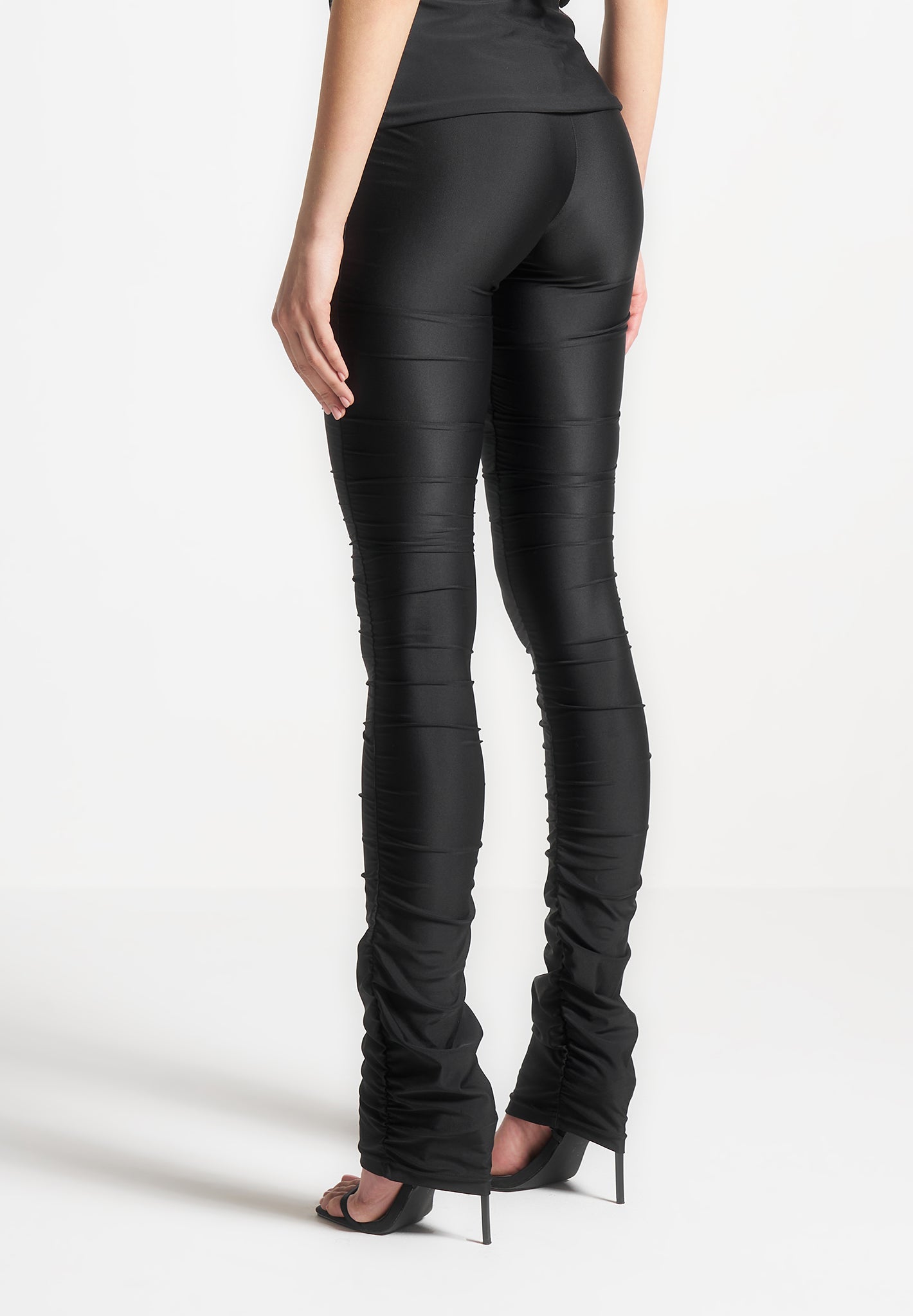 ruched-fit-and-flare-leggings-black