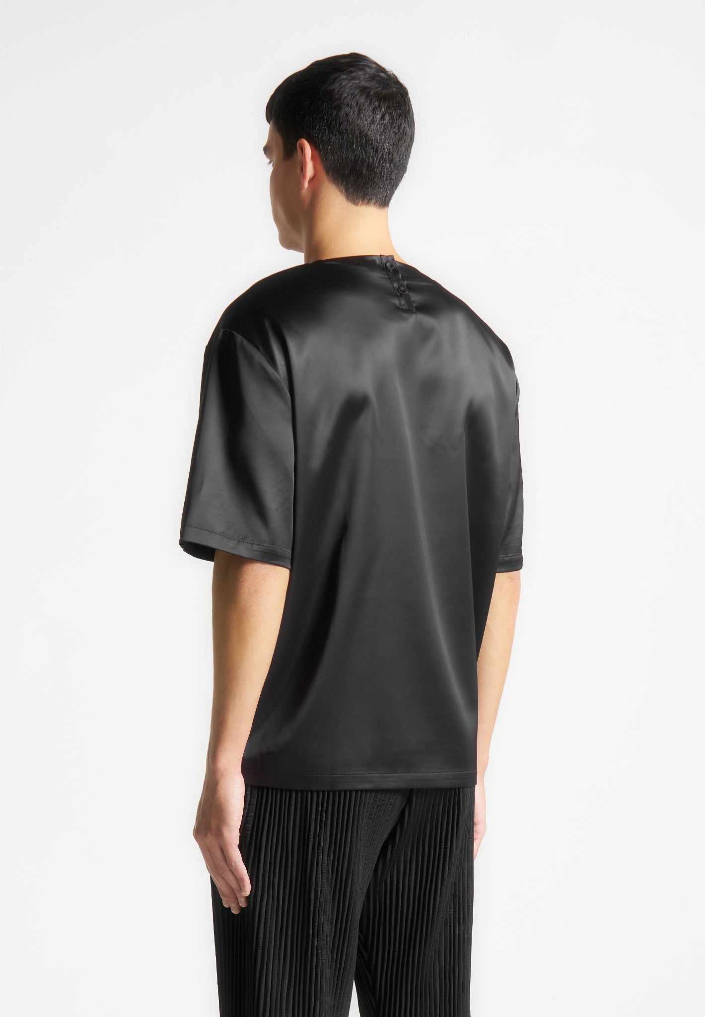 satin-boxy-fit-t-shirt-black