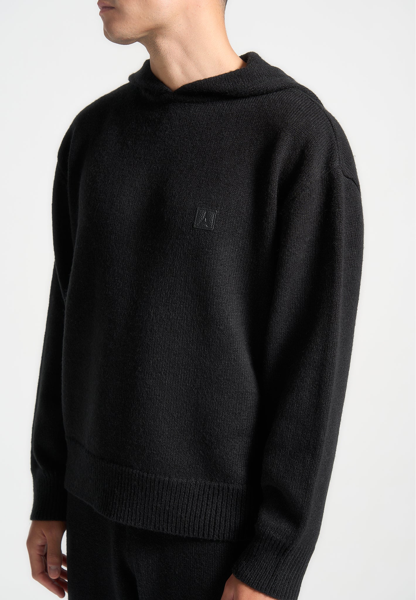 signature-knit-hoodie-black