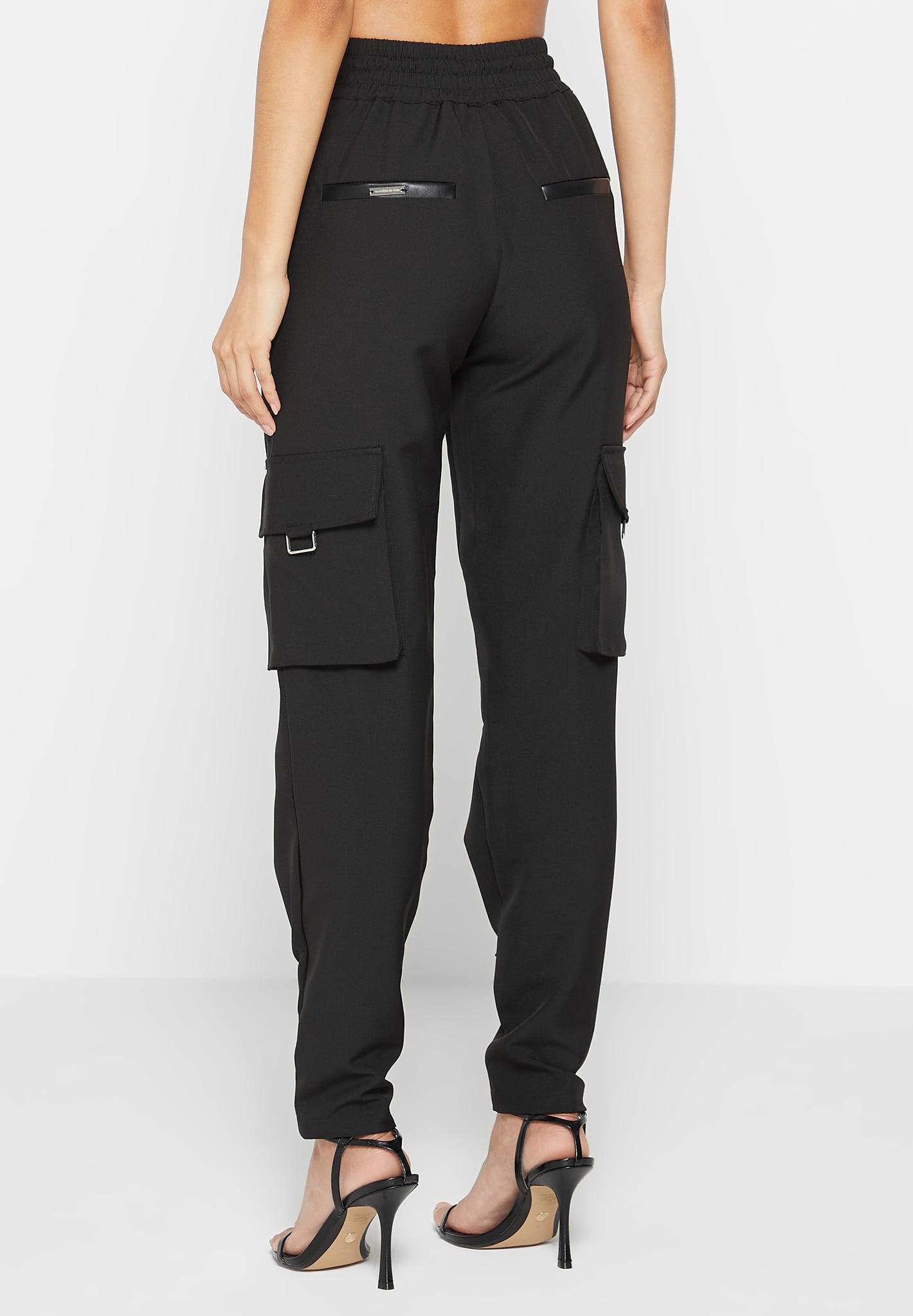 https://ca.manieredevoir.com/cdn/shop/files/trousers-with-zip-detail-black3.jpg?v=1700220700